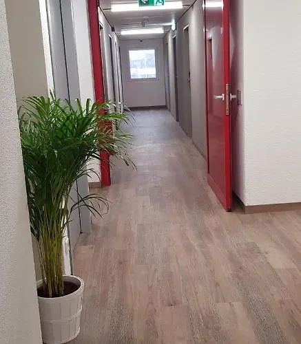 24h Berlin موتيل لودفيغسفيلده